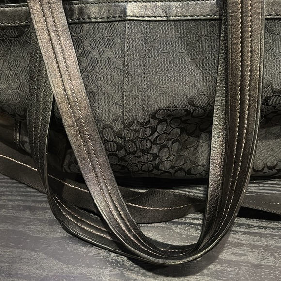 Vintage Coach Black purse - Picture 9 of 14